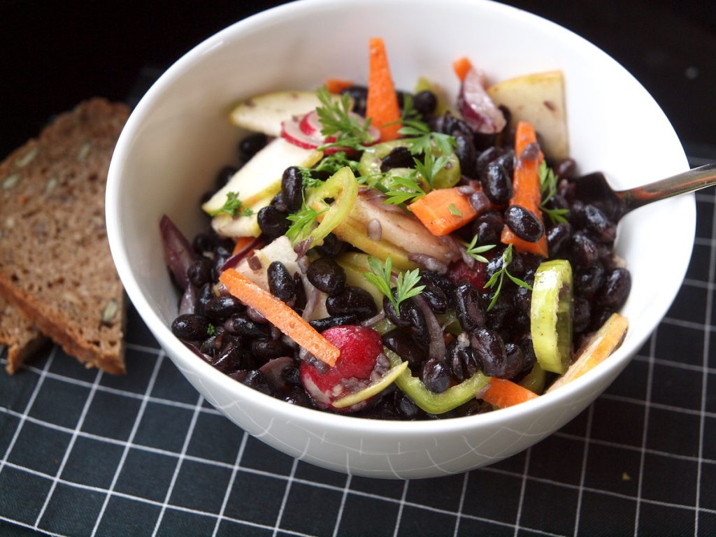 Bunt: Schwarze Bohnen-Salat | alles aus dem garten